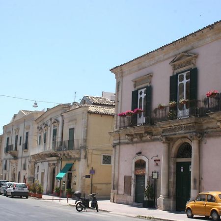 موديكا Palazzo Il Cavaliere B&B De Charme المظهر الخارجي الصورة