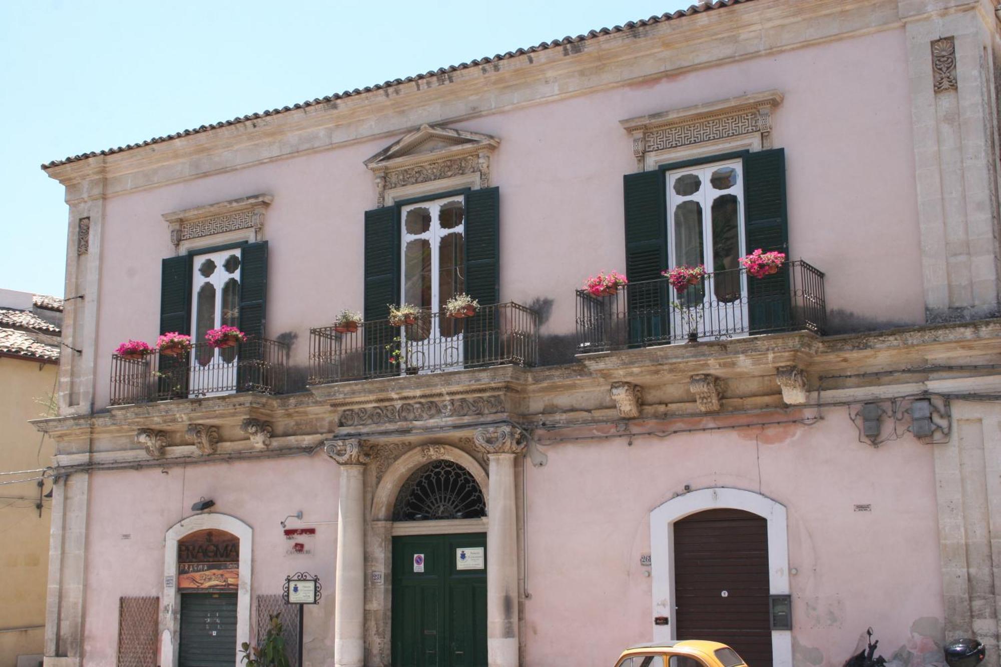 موديكا Palazzo Il Cavaliere B&B De Charme المظهر الخارجي الصورة