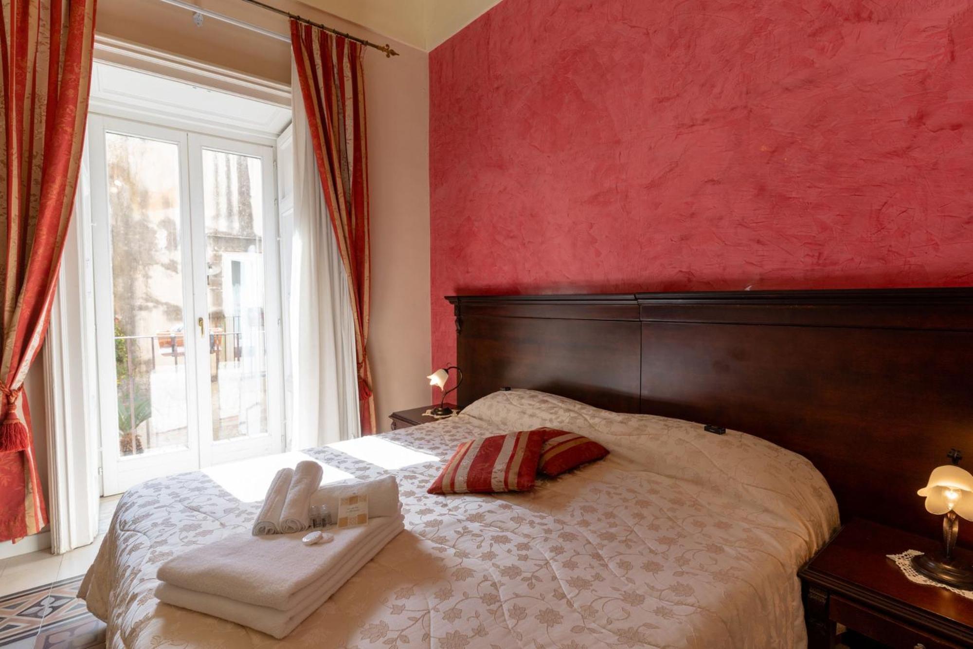 موديكا Palazzo Il Cavaliere B&B De Charme الغرفة الصورة