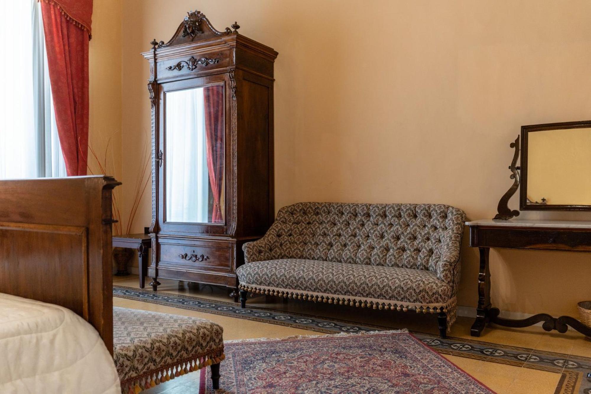 موديكا Palazzo Il Cavaliere B&B De Charme الغرفة الصورة