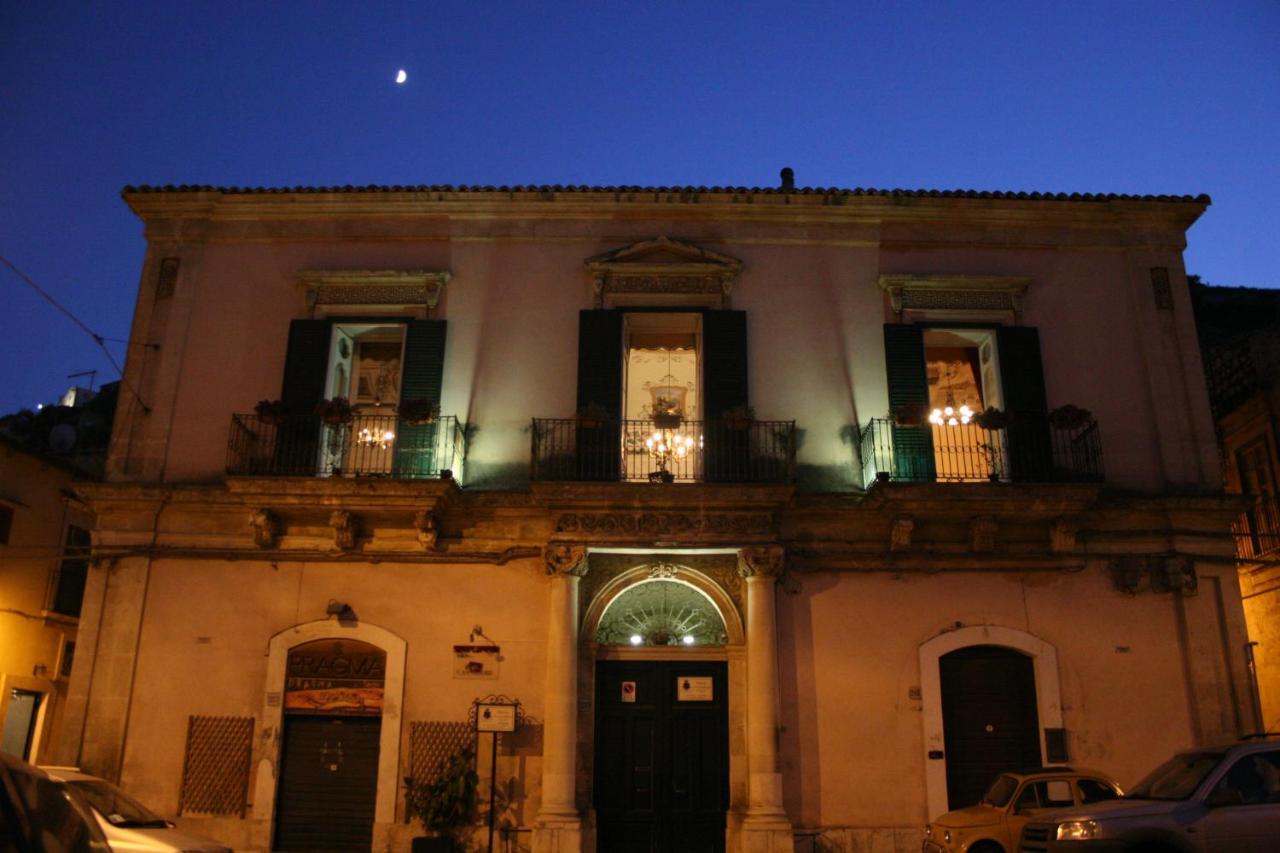 موديكا Palazzo Il Cavaliere B&B De Charme المظهر الخارجي الصورة